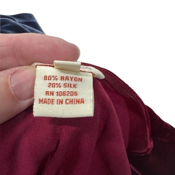 Sundance Velvet silk blend top - Picture 4 of 5